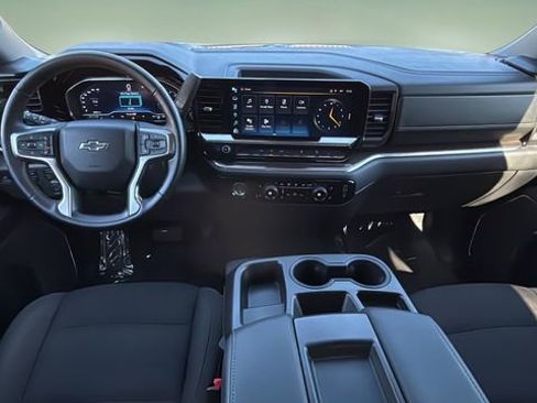 Used 2024 Chevrolet Silverado 1500 LT Trail Boss w/ Protection Package image 16