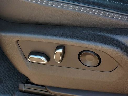 Used 2022 GMC Yukon Denali image 33