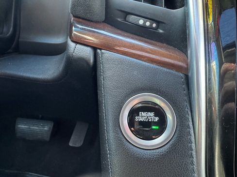 Used 2019 Cadillac Escalade Luxury image 25