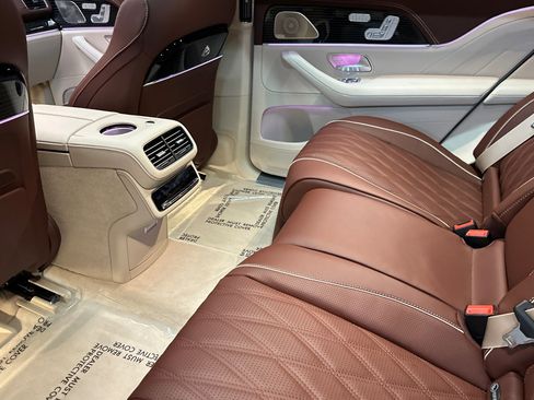 New 2026 Mercedes-Benz Maybach GLS 600 4MATIC image 21