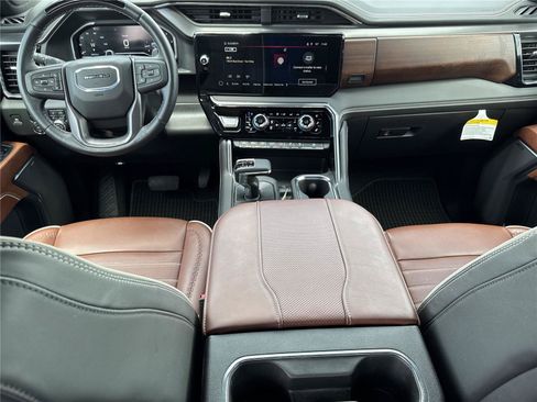 Used 2024 GMC Sierra 1500 Denali Ultimate AWD/4WD image 13
