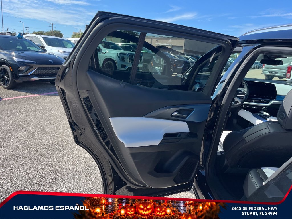 Used 2026 Chevrolet Equinox EV LT FWD image 24