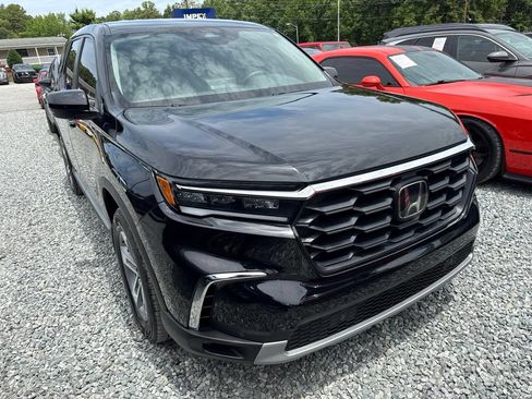 Used 2025 Honda Pilot EX-L image 2