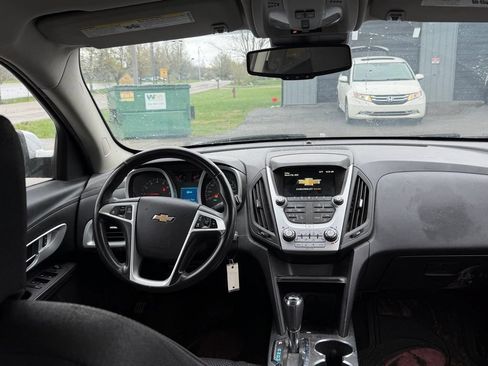 Used 2017 Chevrolet Equinox LT w/ Convenience Package FWD image 7