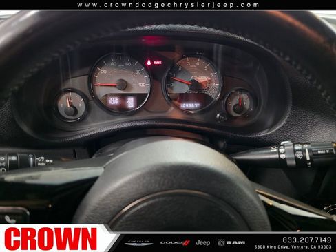 Used 2016 Jeep Wrangler Unlimited Sahara image 29