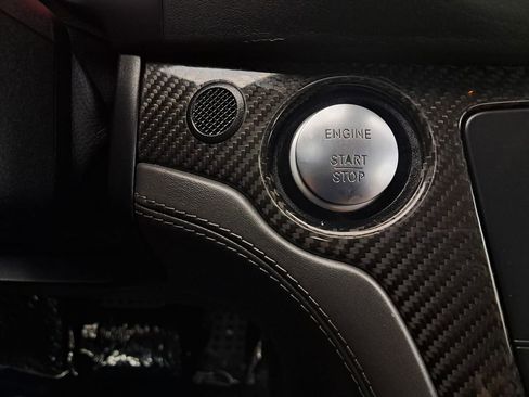 Used 2016 Mercedes-Benz SL 550 AMG Pkg image 38