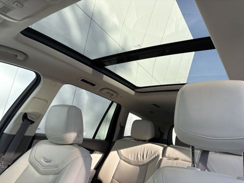 Used 2020 Cadillac XT6 Premium Luxury image 15