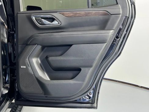 Used 2021 Chevrolet Tahoe Z71 AWD/4WD image 12