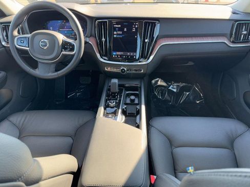 Certified 2025 Volvo V60 B5 Cross Country Plus image 12