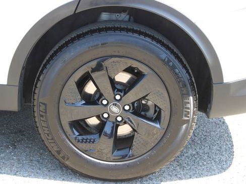 Used 2022 Land Rover Discovery Sport S AWD/4WD image 8