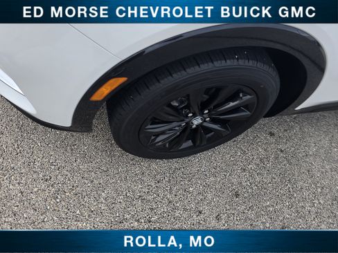 Certified 2024 Buick Envista Sport Touring FWD image 9