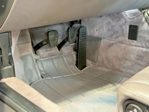 Used 1998 Porsche 911 Carrera S image 29