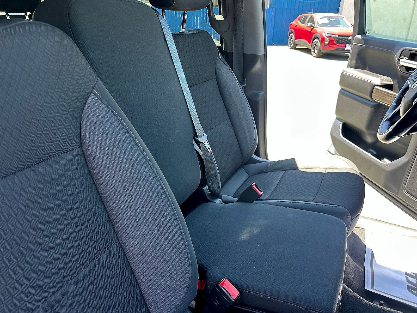 Used 2021 Chevrolet Silverado 1500 LT AWD/4WD image 26
