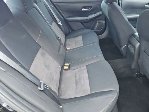 Used 2022 Nissan Sentra SR w/ Midnight Edition image 19