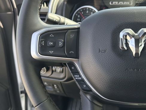 Used 2025 RAM 1500 Big Horn AWD/4WD image 9