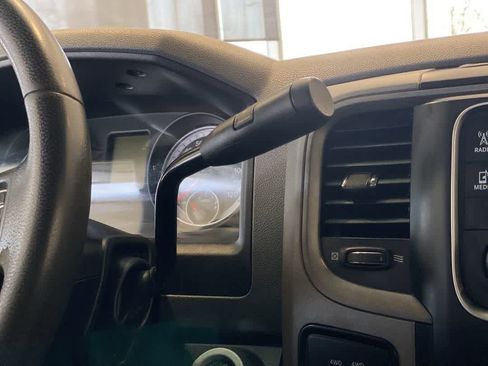 Used 2013 RAM 2500 Tradesman w/ Chrome Appearance Group image 21