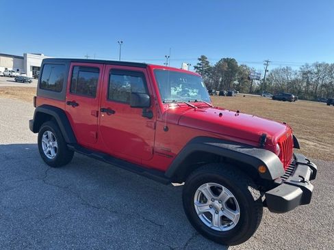 Used 2018 Jeep Wrangler Unlimited Sport S image 10