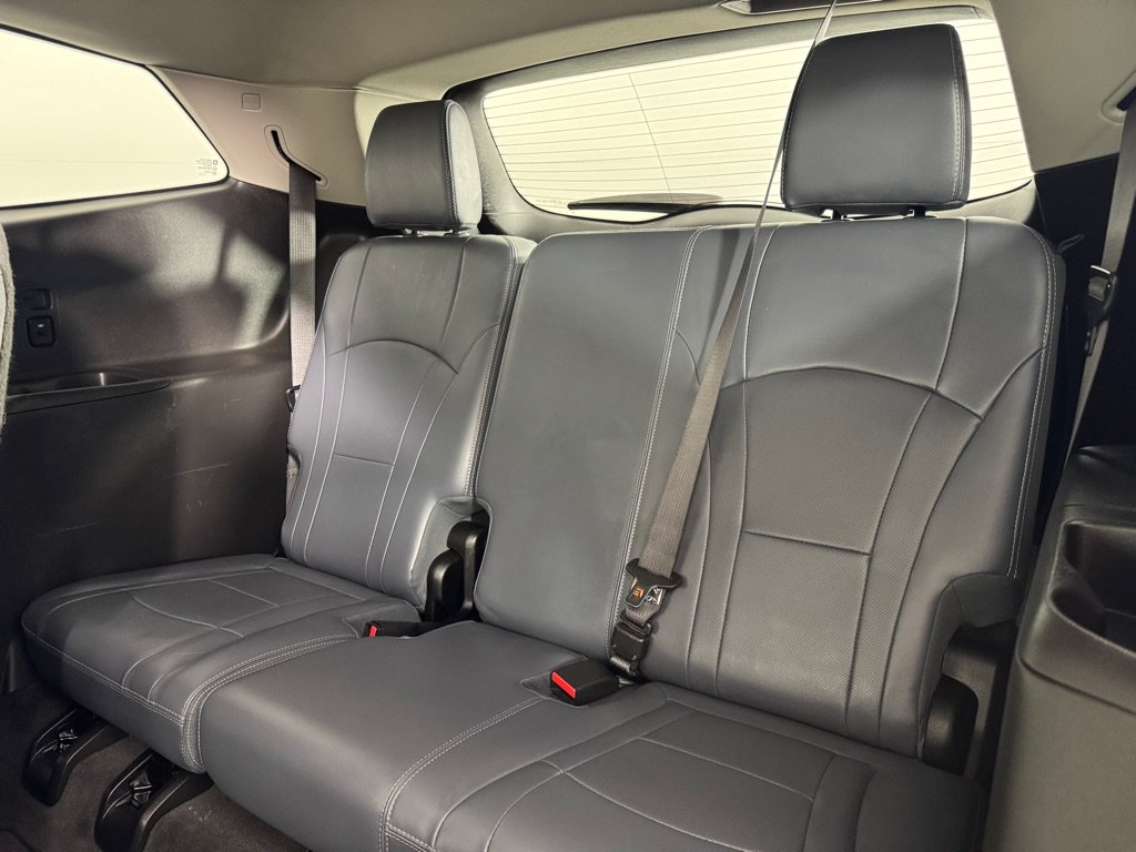 Used 2019 Buick Enclave Essence AWD/4WD image 25