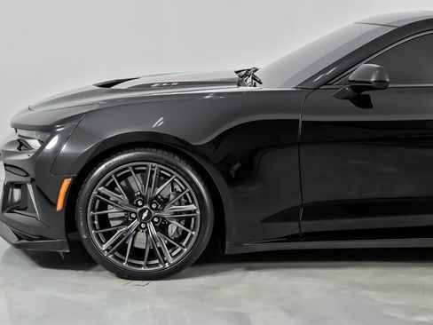 Used 2019 Chevrolet Camaro ZL1 image 7