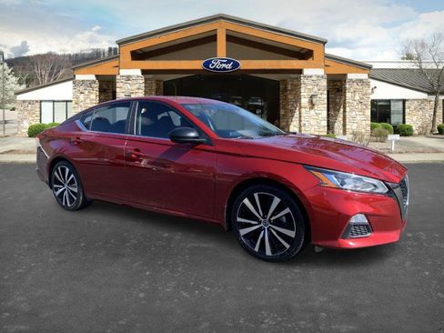 Used 2020 Nissan Altima 2.5 SR image 3