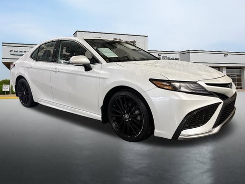 Used 2023 Toyota Camry XSE w/ Cold Weather Package image 7