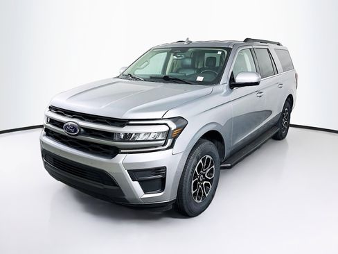 Used 2024 Ford Expedition Max XLT RWD image 3