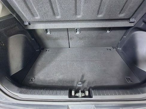 Used 2025 Hyundai Venue SEL FWD image 27