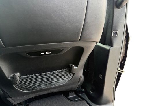 Used 2025 Chrysler Pacifica Limited FWD image 27