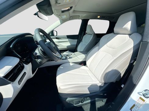 Certified 2026 INFINITI QX60 Luxe w/ Cargo Package FWD image 23