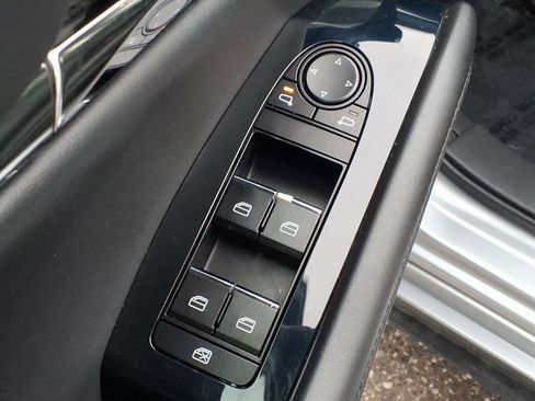 Used 2019 MAZDA MAZDA3 Preferred image 14