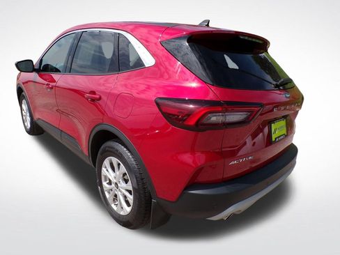 Used 2023 Ford Escape Active w/ Tech Pack #1 AWD/4WD image 4
