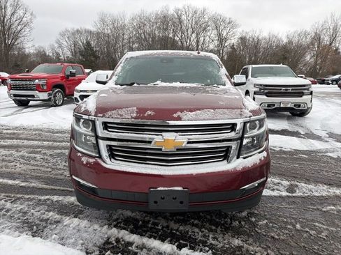 Used 2017 Chevrolet Suburban Premier image 8
