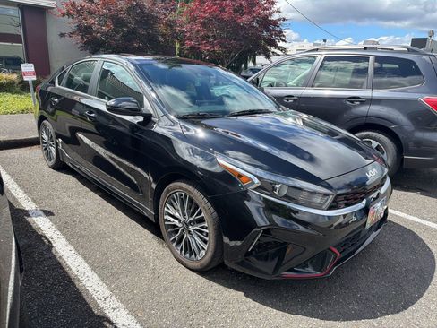 Used 2022 Kia Forte GT-Line w/ GT-Line Premium Package FWD image 3
