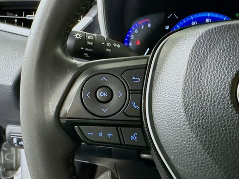 Used 2021 Toyota Corolla XSE image 16