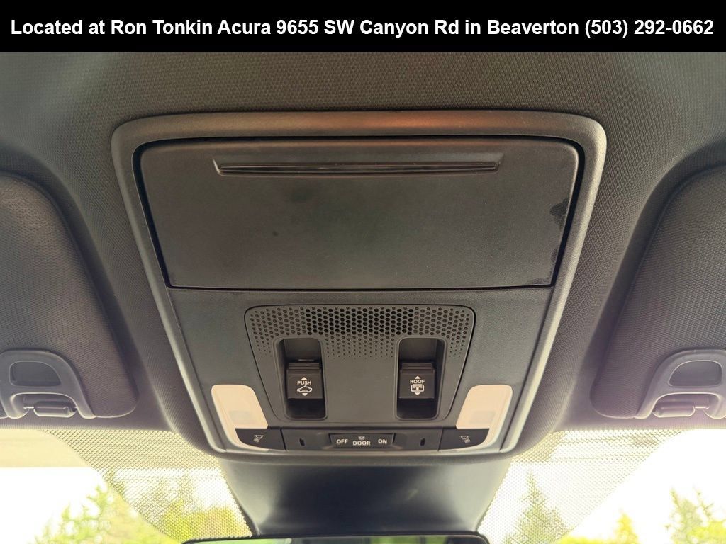 Used 2025 Honda Pilot Black Edition image 29