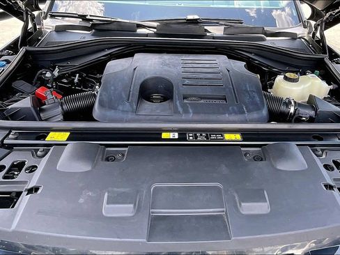 Used 2025 Land Rover Range Rover Sport SE AWD/4WD image 30