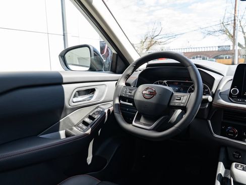 New 2026 Nissan Rogue SV AWD/4WD image 11
