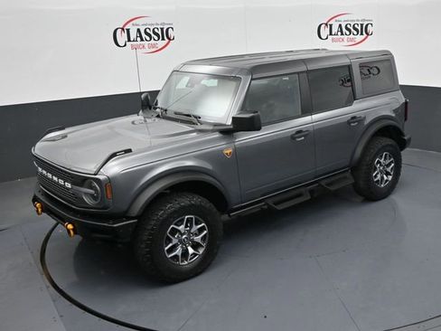 Used 2024 Ford Bronco Badlands image 18