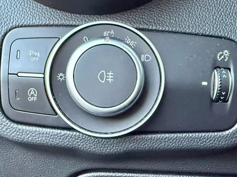Used 2018 Alfa Romeo Stelvio Sport w/ Quick Order Package 22J Sport AWD/4WD image 26