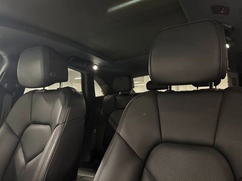 Certified 2023 Porsche Macan Turbo image 20