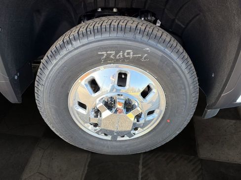 New 2026 GMC Sierra 3500 Denali w/ Denali Reserve Package AWD/4WD image 11