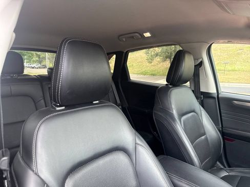 Certified 2021 Ford Escape Titanium AWD/4WD image 32