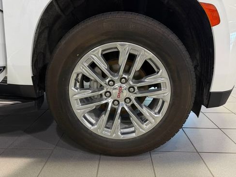 Used 2024 GMC Yukon SLT RWD image 8