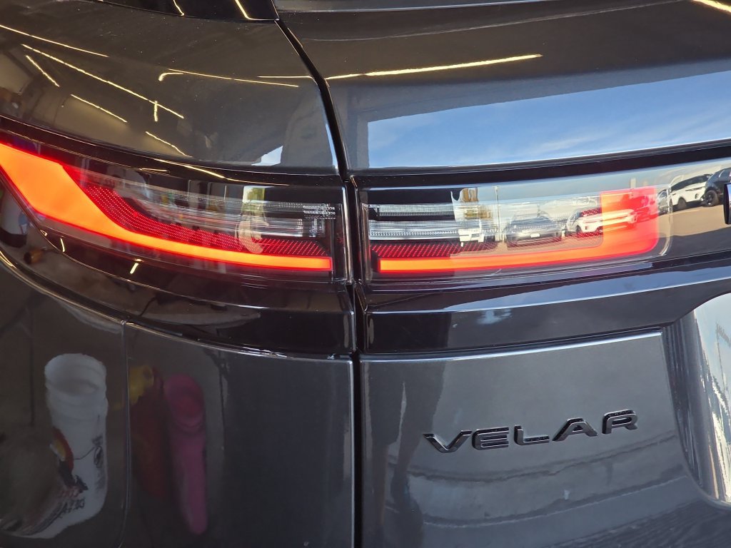 Certified 2025 Land Rover Range Rover Velar Dynamic SE AWD/4WD image 36