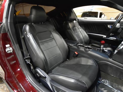 Used 2018 Ford Mustang GT Premium image 44