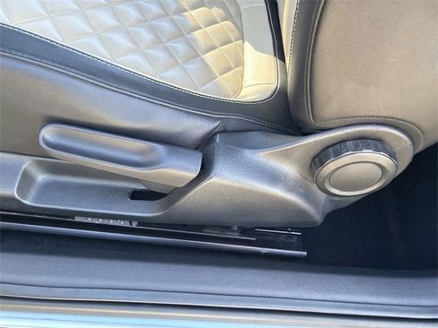 Used 2019 Volkswagen Beetle 2.0T Final Edition SEL image 20