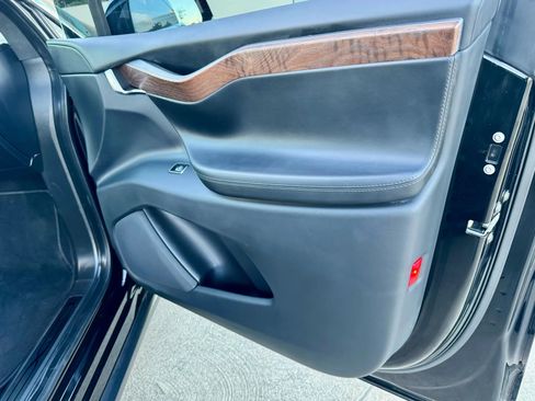 Used 2021 Tesla Model X Long Range image 44