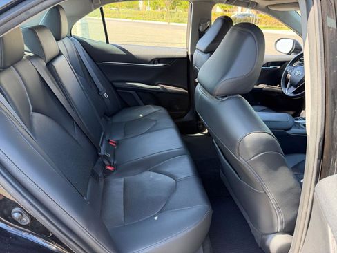 Used 2022 Toyota Camry XLE w/ Navigation Package image 19