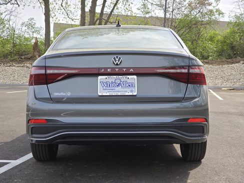 Used 2025 Volkswagen Jetta Sport FWD image 19
