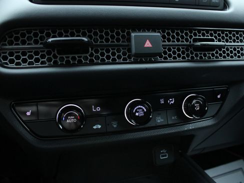 Used 2025 Honda HR-V Sport image 41